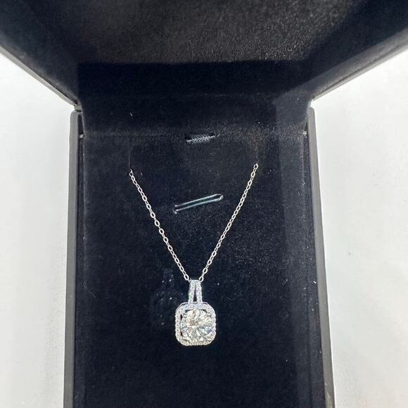 GRA 2 Ct Round Cut Square Halo Moissanite Necklace Pendant Chain Gold Plated 925 - Picture 12 of 12